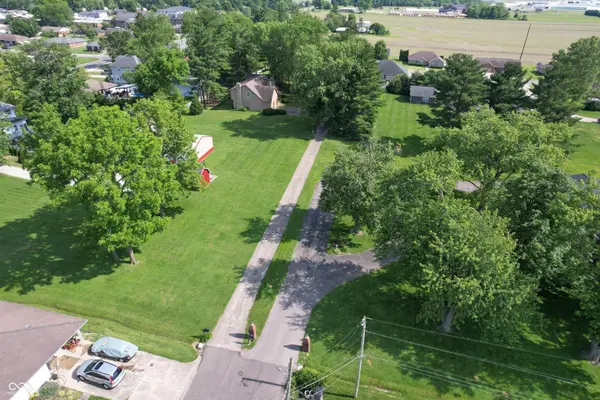 1221 S Poplar ST, Seymour, IN 47274