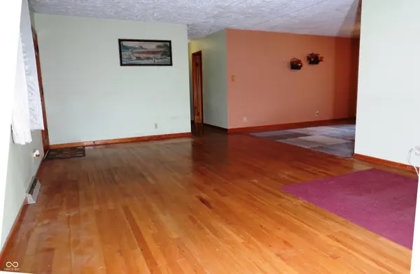 11261 E State Road 46, Columbus, IN 47203