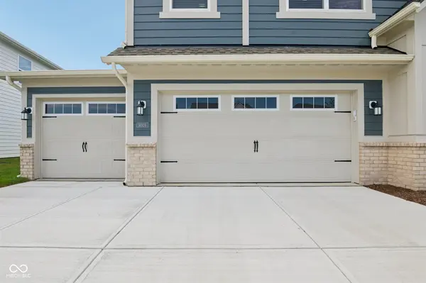16924 Sandhurst PL, Westfield, IN 46074