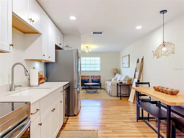 202 PEACOCK UNIT B LN #B, Holmes Beach, FL 34217