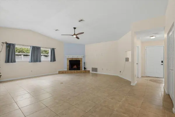 15 WASSERMAN DR, Palm Coast, FL 32164