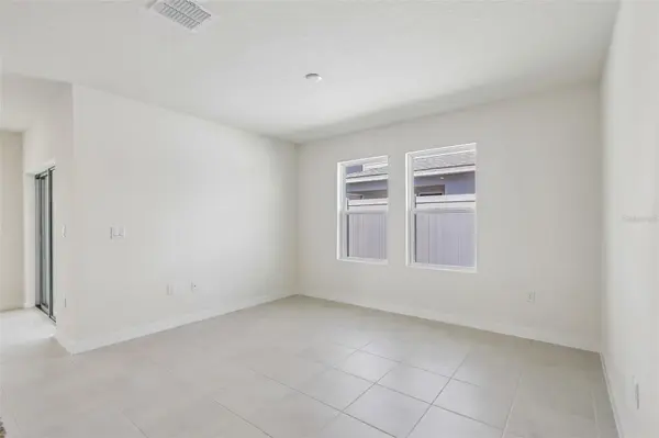 2700 MEADOW CREST DR, St Cloud, FL 34773