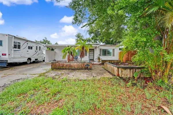 824 67TH ST S, St Petersburg, FL 33707
