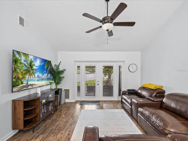3439 LAUREL DALE DR, Tampa, FL 33618