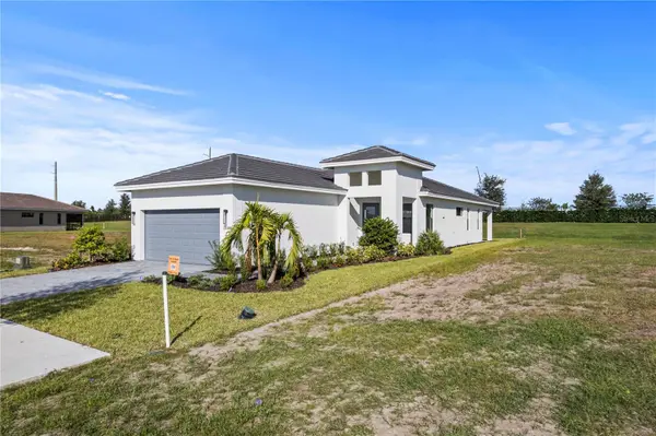 18388 ROCKPORT PL, Lakewood Ranch, FL 34211