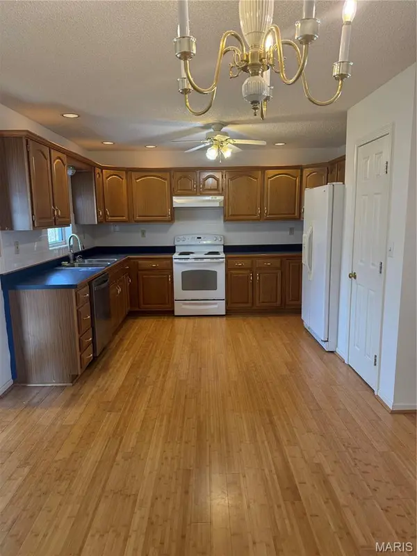 1112 Murry LN, Rolla, MO 65401