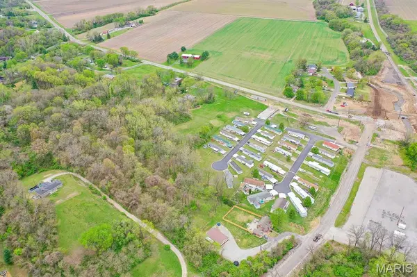 2202 N Bluff Rd., Glen Carbon, IL 62034