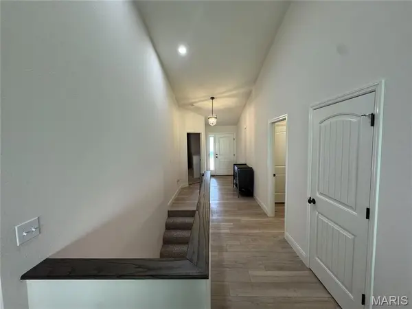 2452 French DR, Herculaneum, MO 63048