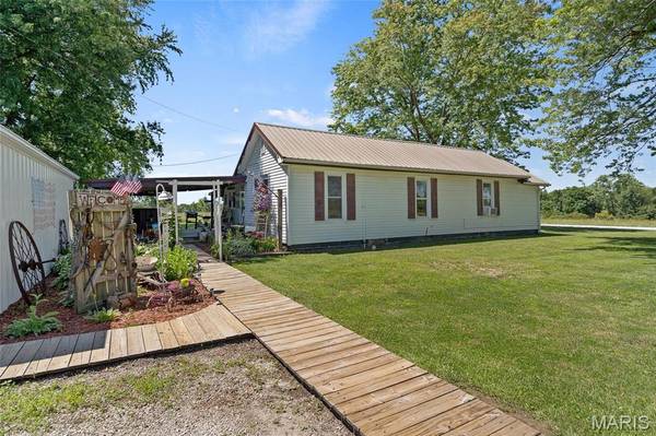 3616 County Road 2860, Other, MO 65257
