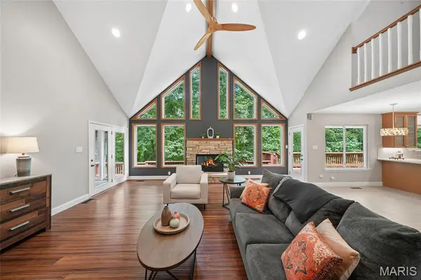 161 Stuart LN, Eureka, MO 63025