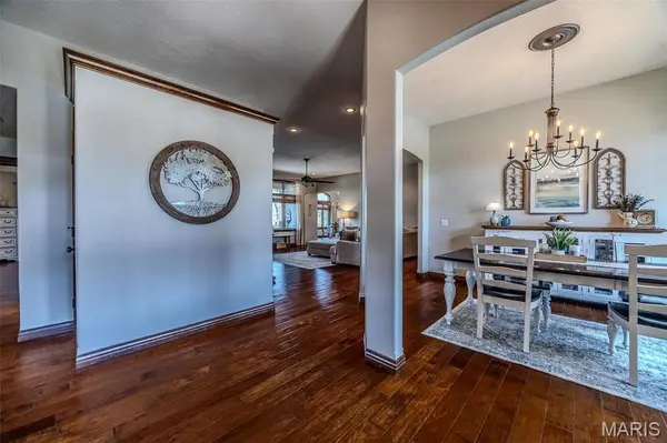 959 Cobblestone Ct, Lebanon, MO 65536
