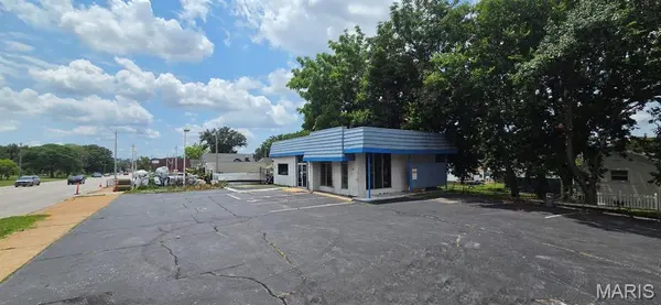 3301 Hampton AVE, St Louis, MO 63139