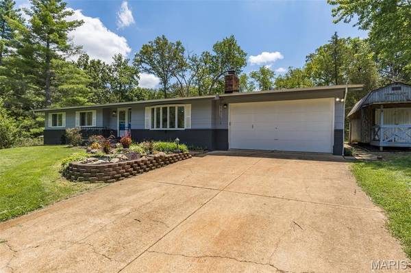 8264 Mapavi DR, Bonne Terre, MO 63628