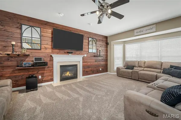 103 Mackintosh LN, O'fallon, MO 63368