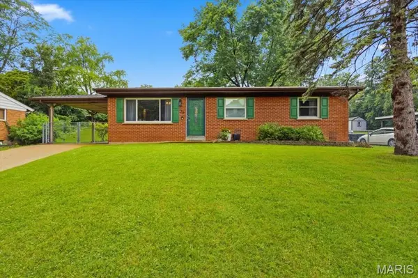 36 Reinke RD,  Ellisville,  MO 63021