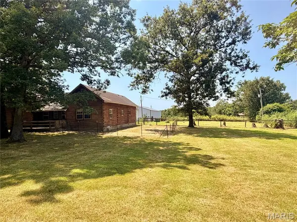 23149 Red Hawk DR, Lebanon, MO 65536