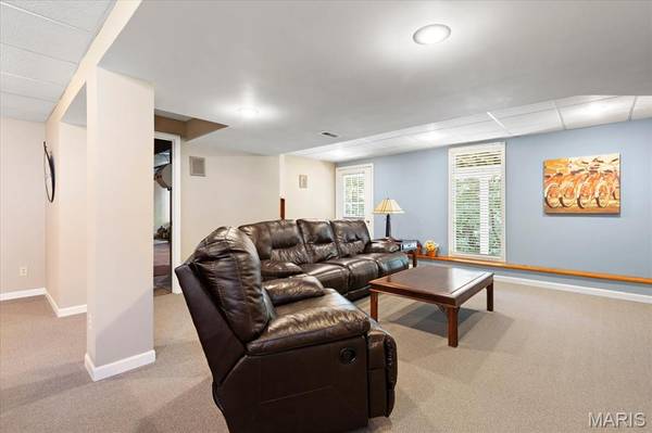 1131 Black Forest DR, St Charles, MO 63301