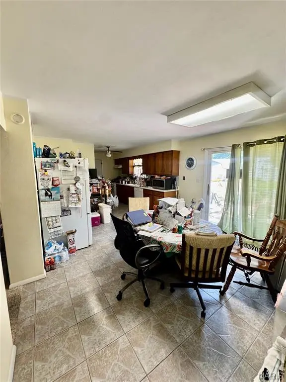 1107 E Washington AVE, Greenville, IL 62246
