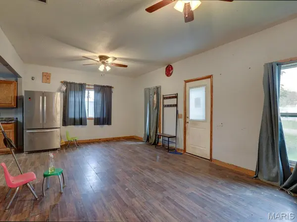 410 N 7th ST, La Belle, MO 63447