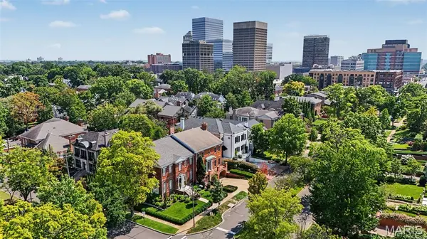 168 N Central AVE, Clayton, MO 63105