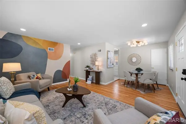 8816 Bridgeport AVE, Brentwood, MO 63144