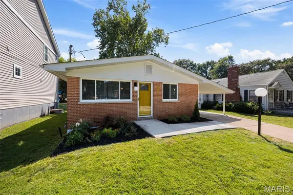 8816 Bridgeport AVE, Brentwood, MO 63144