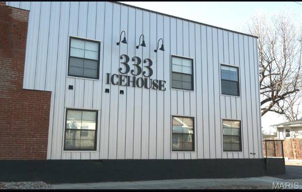 333 S Kansas ST #201, Edwardsville, IL 62025