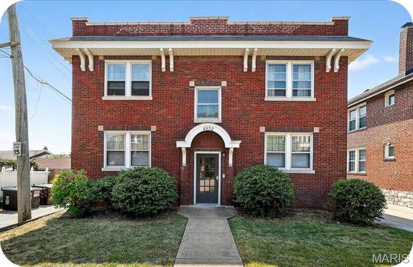 4932 Pernod AVE, St Louis, MO 63139