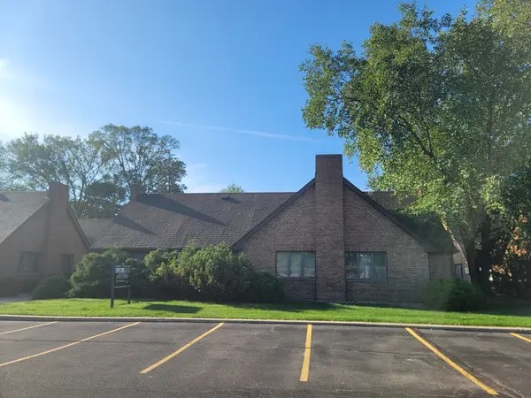 502 N Plum Grove RD, Palatine, IL 60067