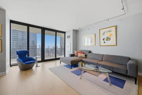 225 N Columbus DR #5908, Chicago, IL 60601