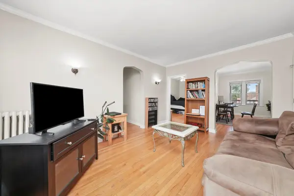 432 Harrison ST #3, Oak Park, IL 60304