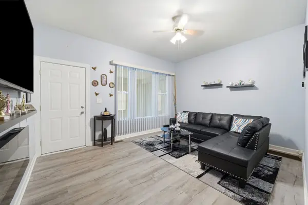 8632 S Sangamon ST, Chicago, IL 60620