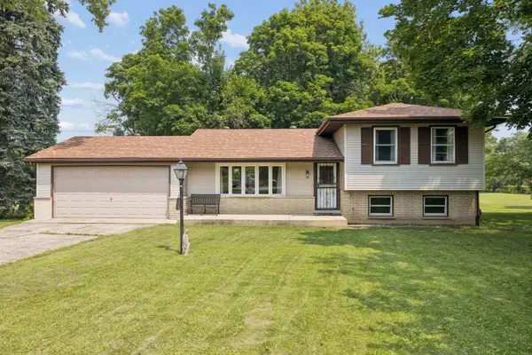 4415 Yender AVE, Lisle, IL 60532