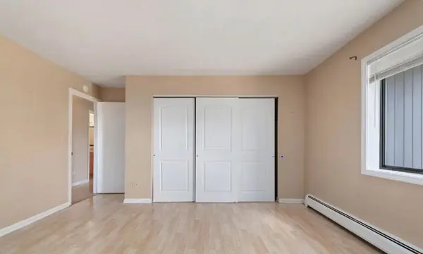 238 E Bailey RD #J, Naperville, IL 60565