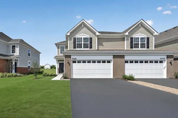 7709 Nightshade LN, Joliet, IL 60431