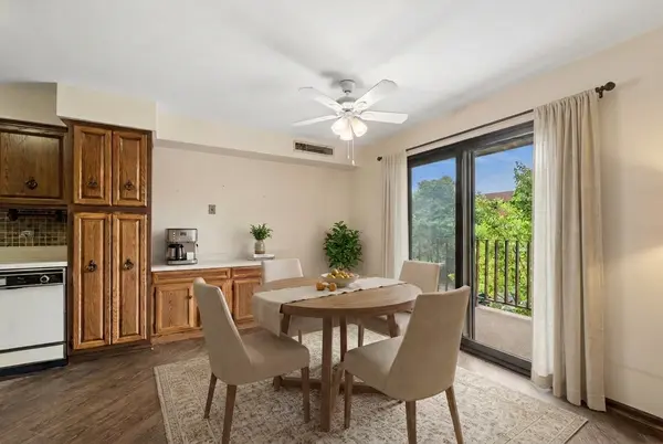 125 Boardwalk PL #201, Park Ridge, IL 60068