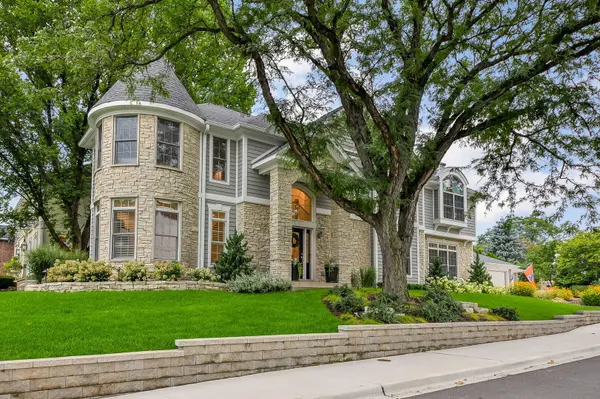 798 Highview AVE, Glen Ellyn, IL 60137