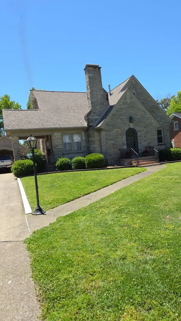609 Elm ST, Carmi, IL 62821