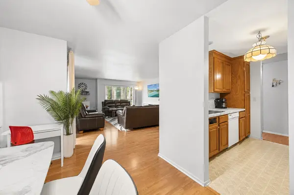 1912 PRAIRIE SQ #120A, Schaumburg, IL 60173