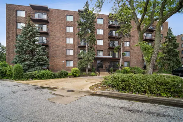 6525 N Nashville AVE #403D, Chicago, IL 60631