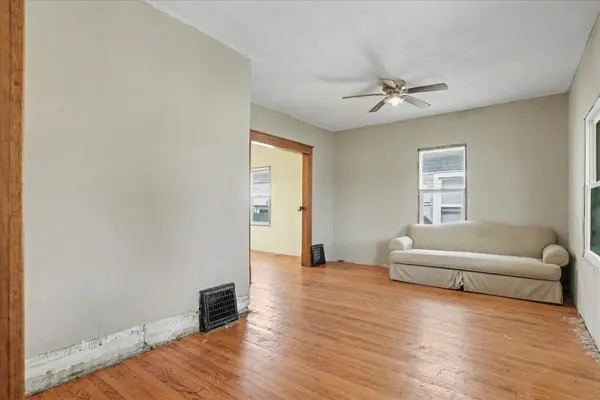 1024 SW 9th ST, Cedar Rapids, IA 52404