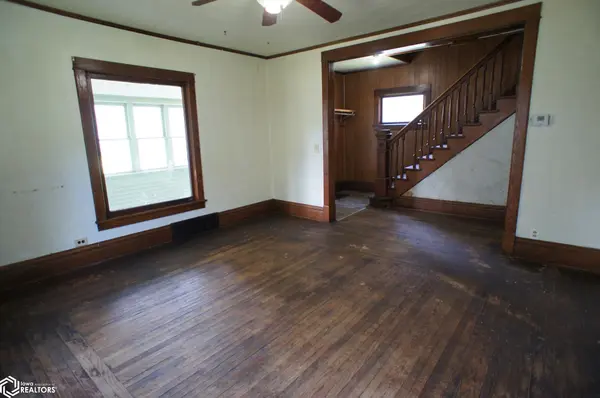 1037 1St ST, Webster City, IA 50595