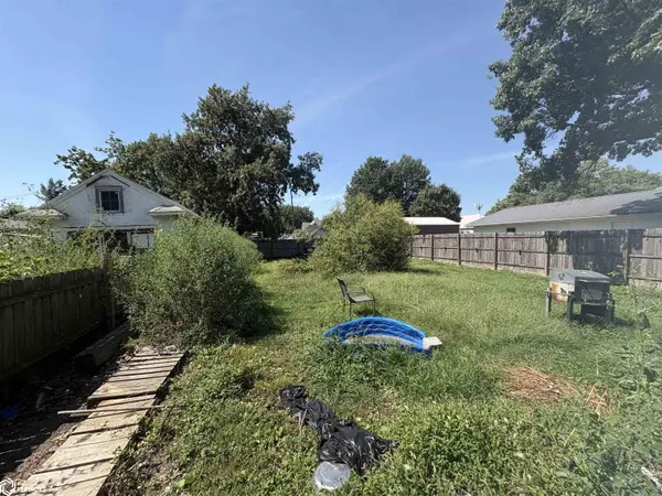 828 Drake AVE, Centerville, IA 52544
