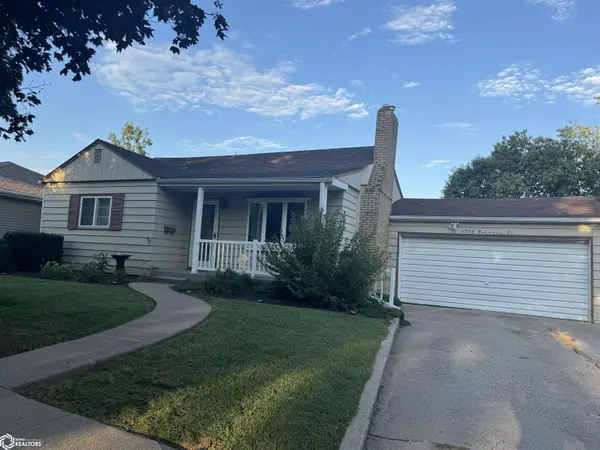 1306 Nodaway ST, Corning, IA 50841