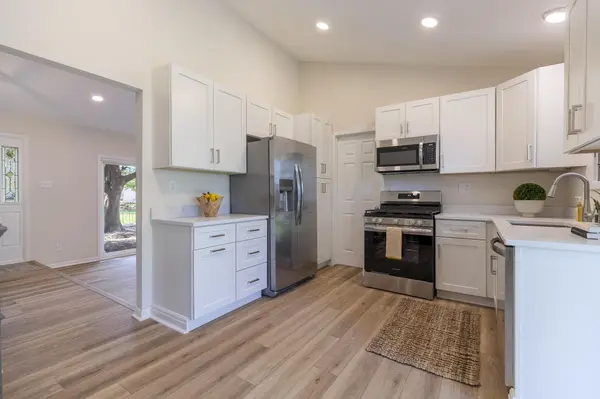 9425 Oriole Drive, Munster, IN 46321