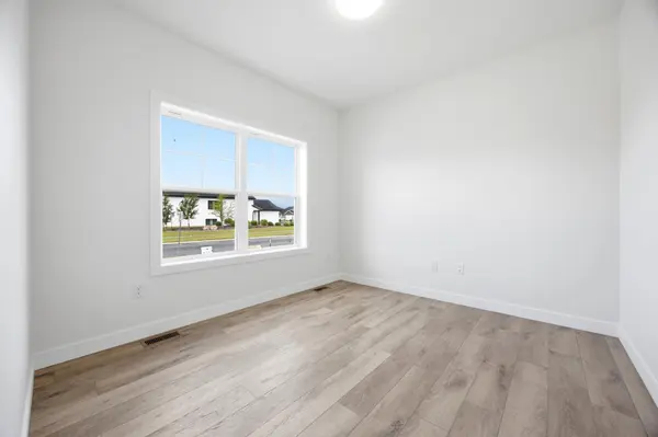 8916 Meadowlark Pkwy, Horace, ND 58047