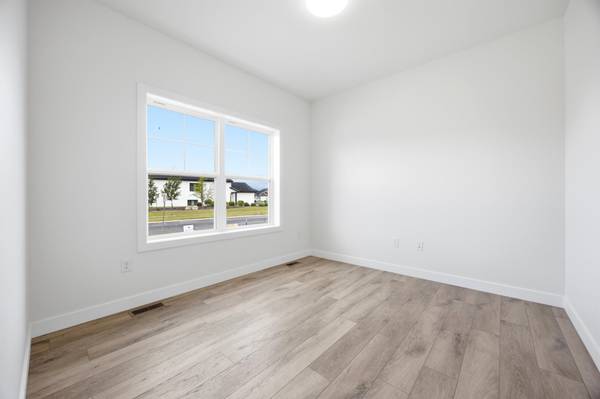 8916 Meadowlark Pkwy, Horace, ND 58047