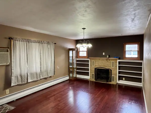 905 W Chestnut AVE, Olivia, MN 56277