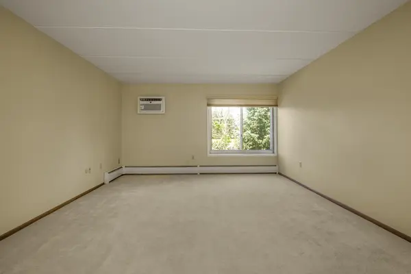329 Geneva AVE N #315, Oakdale, MN 55128