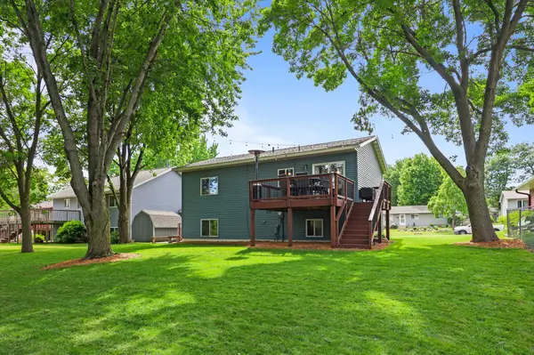 880 Pearl View DR, Sauk Rapids, MN 56379